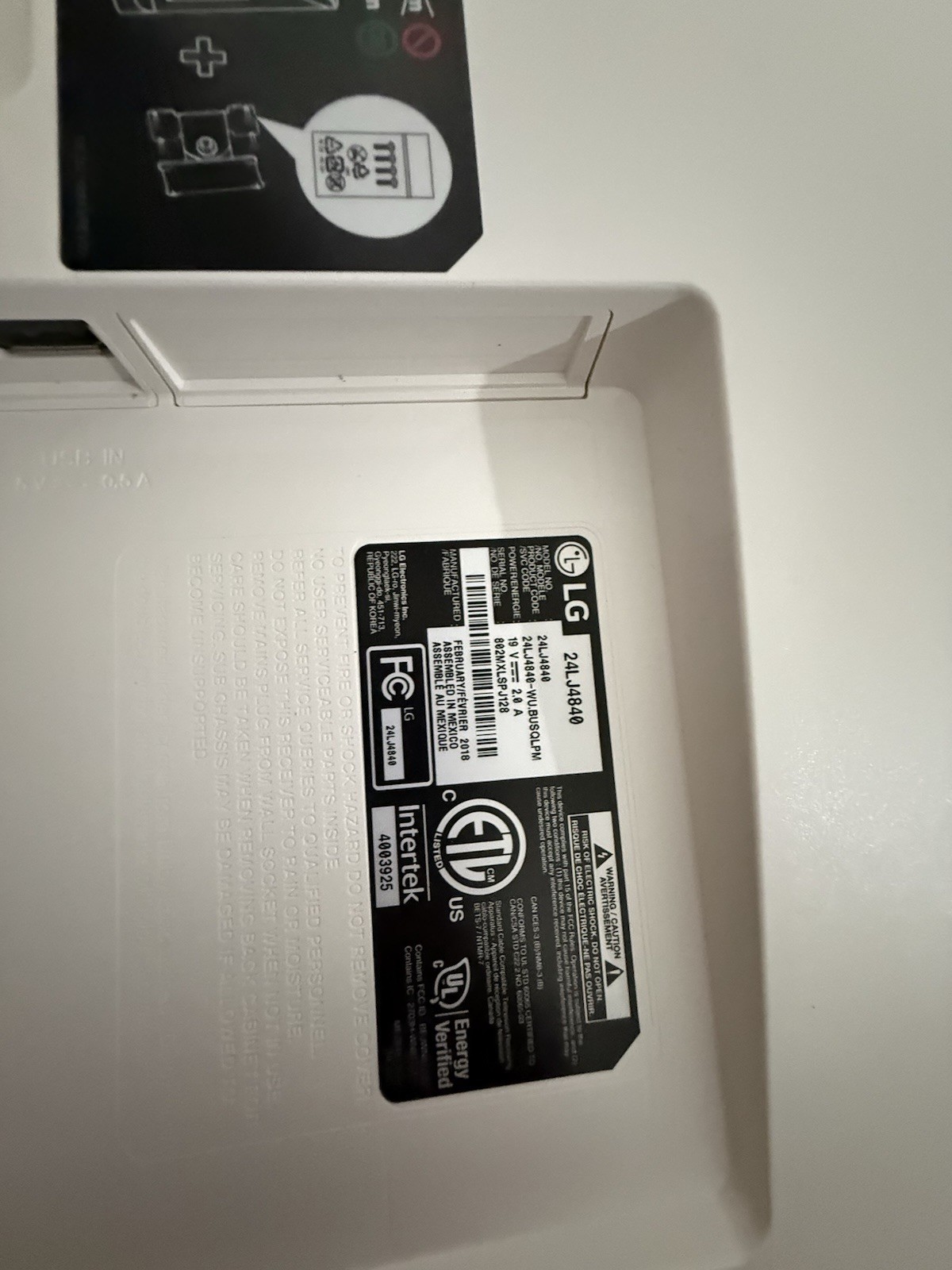 LG 24LJ4840-W 24-Inch HD (720p) LED Smart TV new