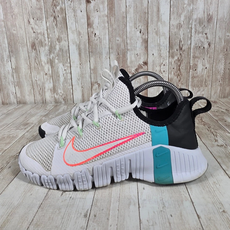 Nike Free Metcon 4 Training Shoes White Multi Color Womens Sneakers - Image 2 of 4
