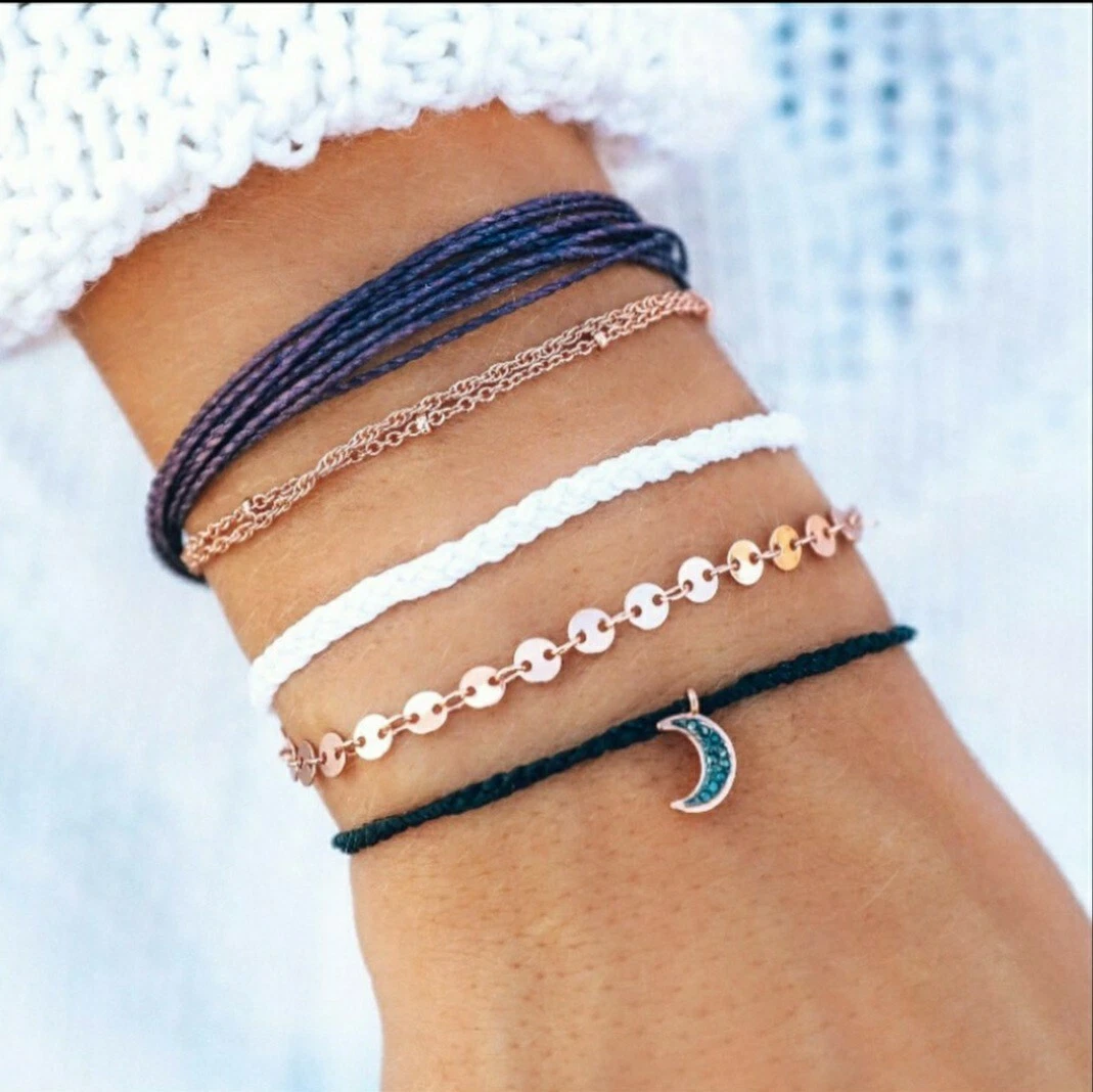 Pura vida shop moon bracelet