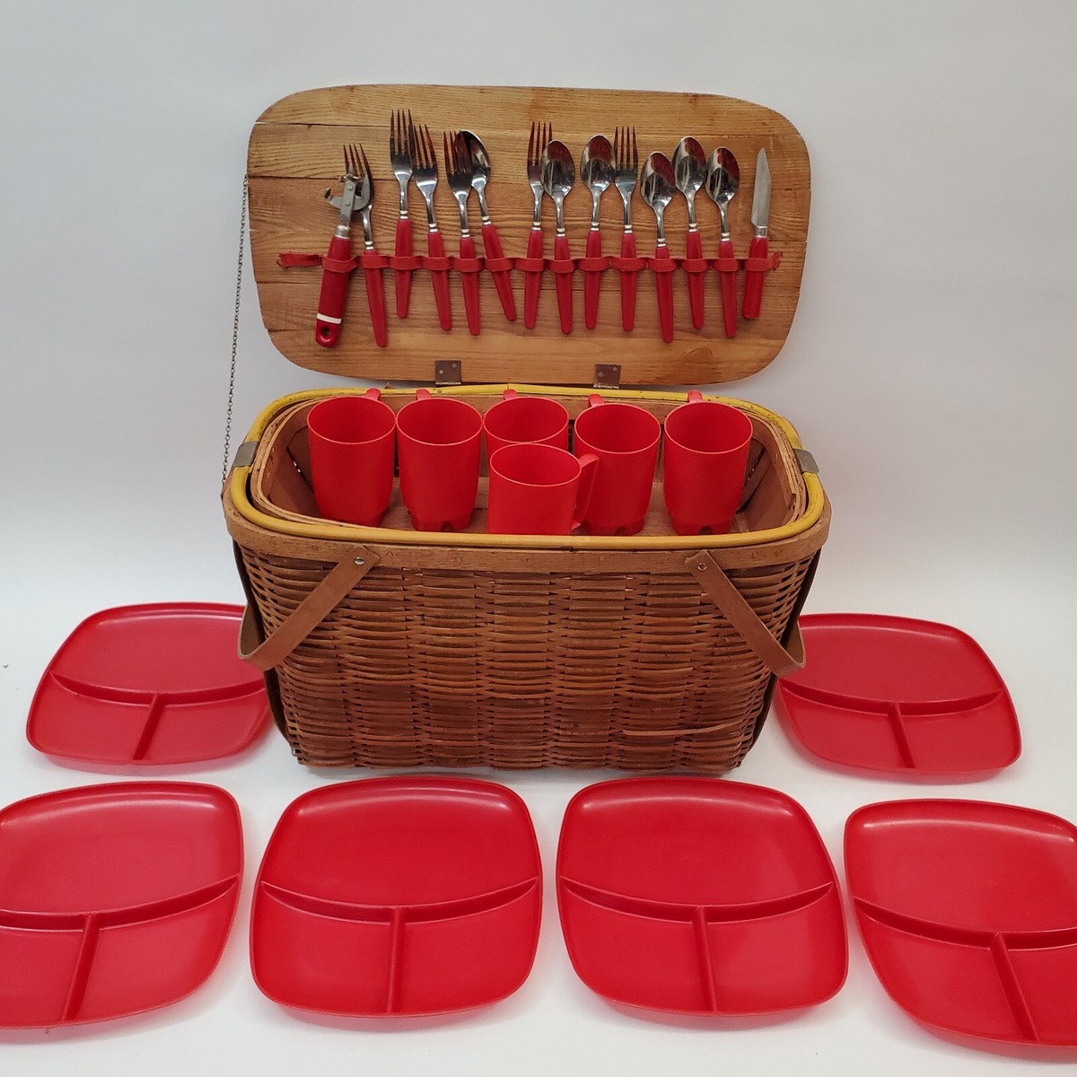 Vintage 1950's Jerywil Picnic Basket With Cups and Plates FOR