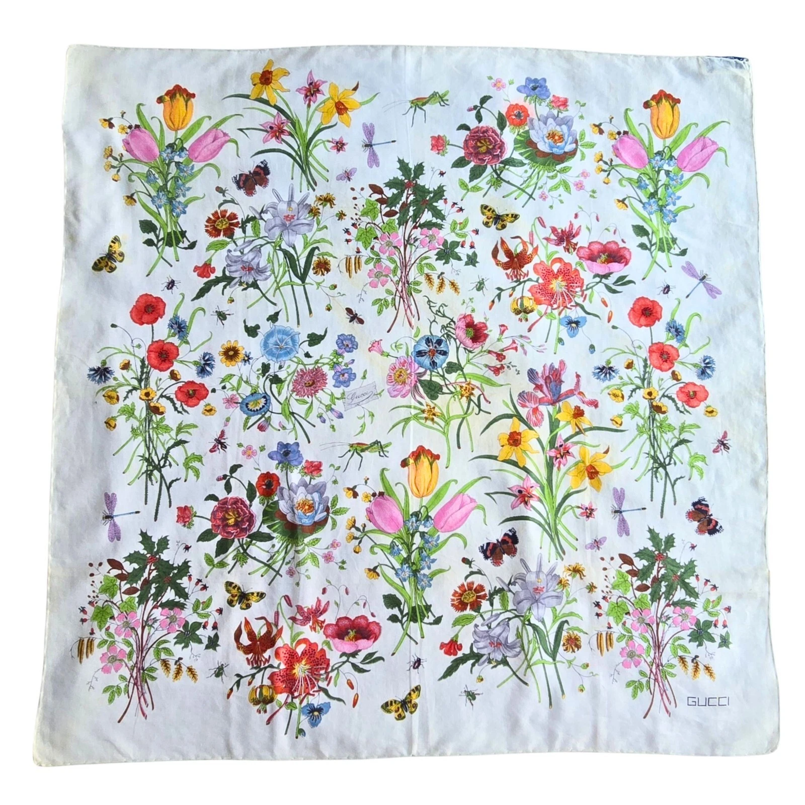 Foulard vintage Gucci Flora en état jamais utilisé