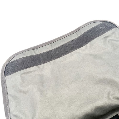 Burton robuste Ware Messenger Bag Laptoptasche grau Schultertaschen Gänseblümchenkette - Bild 11 von 19