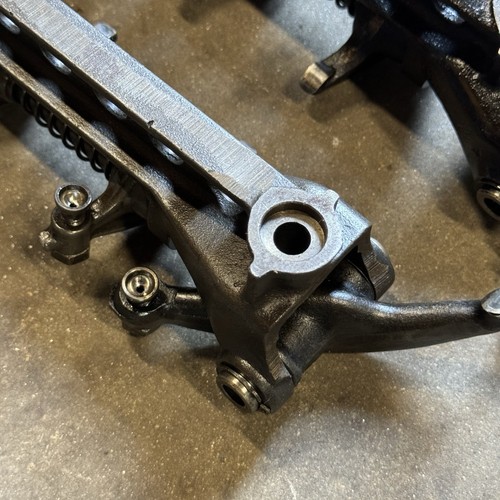 Porsche 356 Rocker Bridge Arm Assembly Pair SHAFT Cast Iron 539.05.223 - Picture 7 of 13