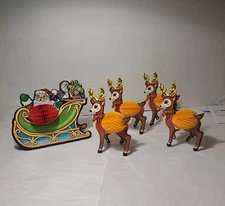 1979 Vintage Beistle Santa Sleigh Art Tissue Centerpiece 7inch Opens Full Round