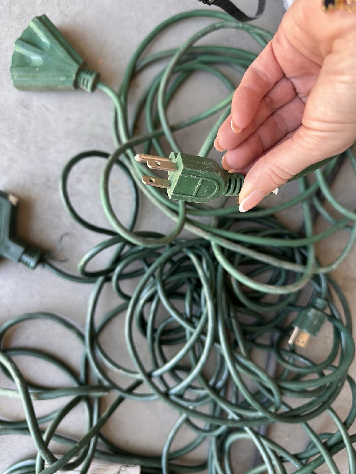 2 HDX Home Depot 25ft 14 Gauge 3 Inline Outlet Outdoor Extension Cord Green