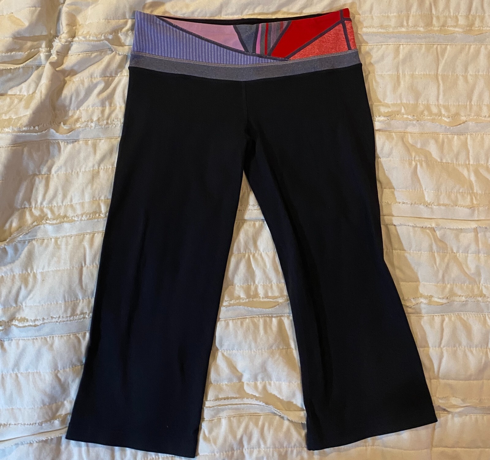 Lululemon Yoga Pants Womens 6 Black Capri Colorful Patchwork Waistband-image