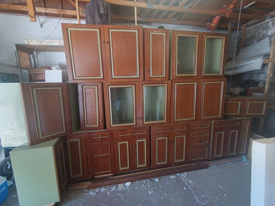 Mid Century Modern St. Charles Kitchen Cabs Full 15 piece set, Denver / Aurora - Image 2 of 4
