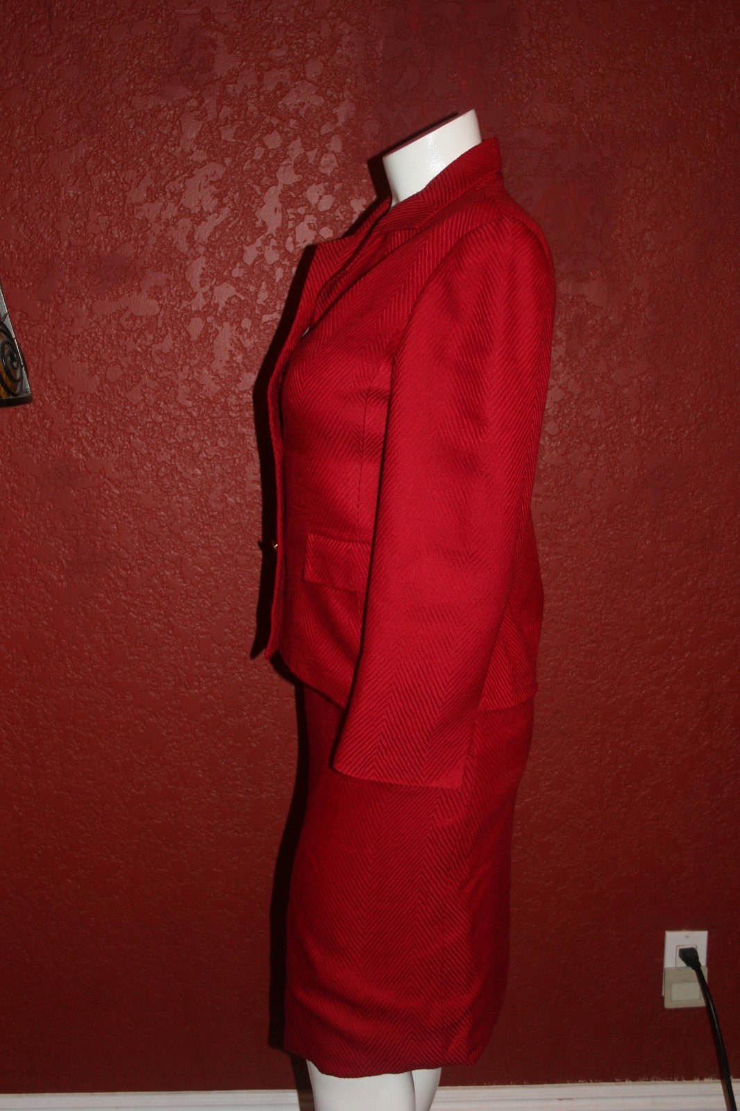 WILLIAM PEARSON WOMEN SKIRT & BLAZER SUIT RED CRAFTED… Gem