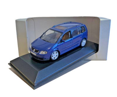 Volkswagen Touran - 1/43 scale - VW Minichamps modelcar - 1T0099300