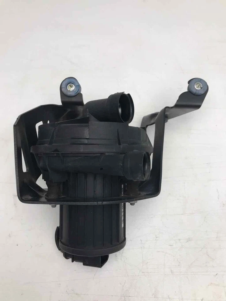 Bomba de inyección de aire Q7 4,2 L con soporte 06a959253 OE 👍 Se adapta a AUDI Q7 2007-2009 Foto 4 de 4