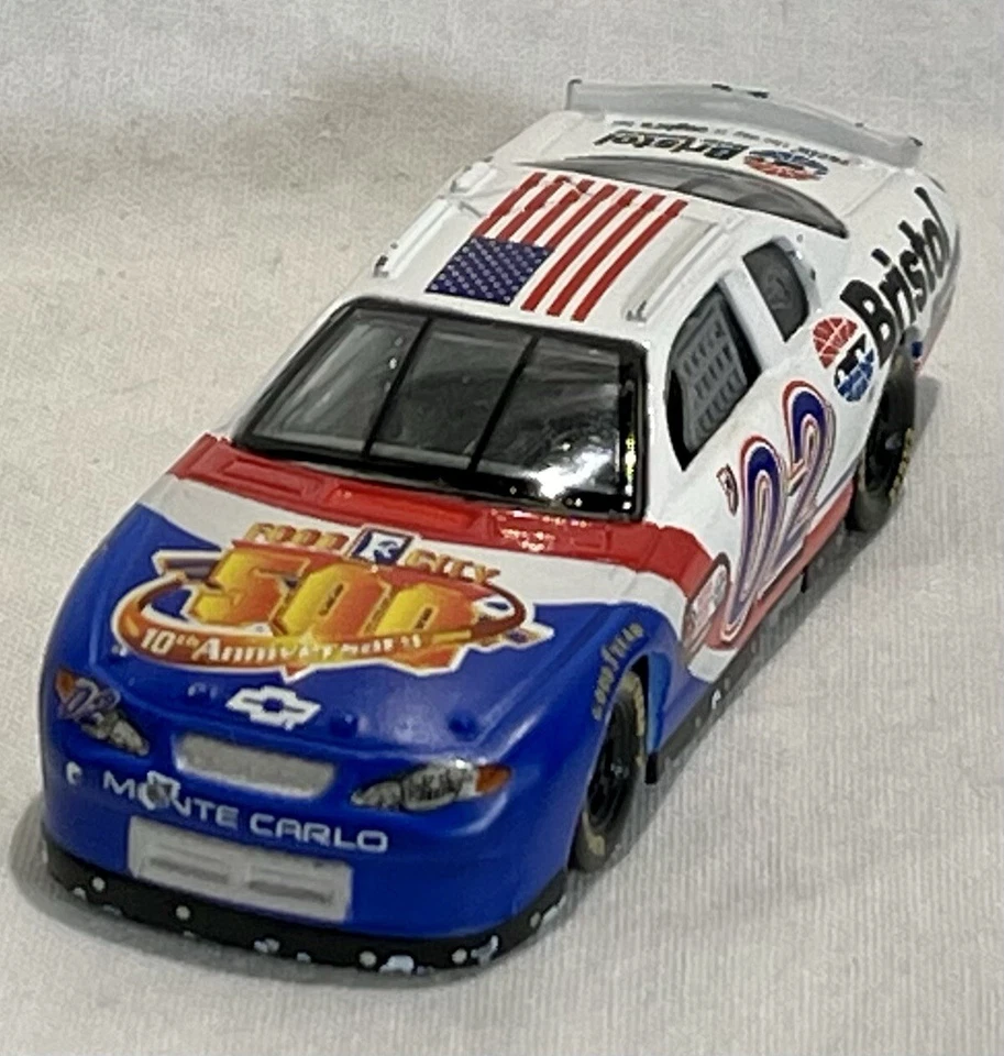 Coche fundido a presión Bristol '02 Food City 500 10 aniversario escala 1:64 marzo 2002 Foto 4 de 4