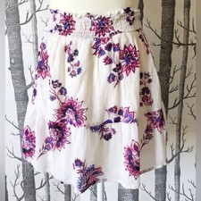 Old navy beautiful cotton white pink and purple floral skirt size small