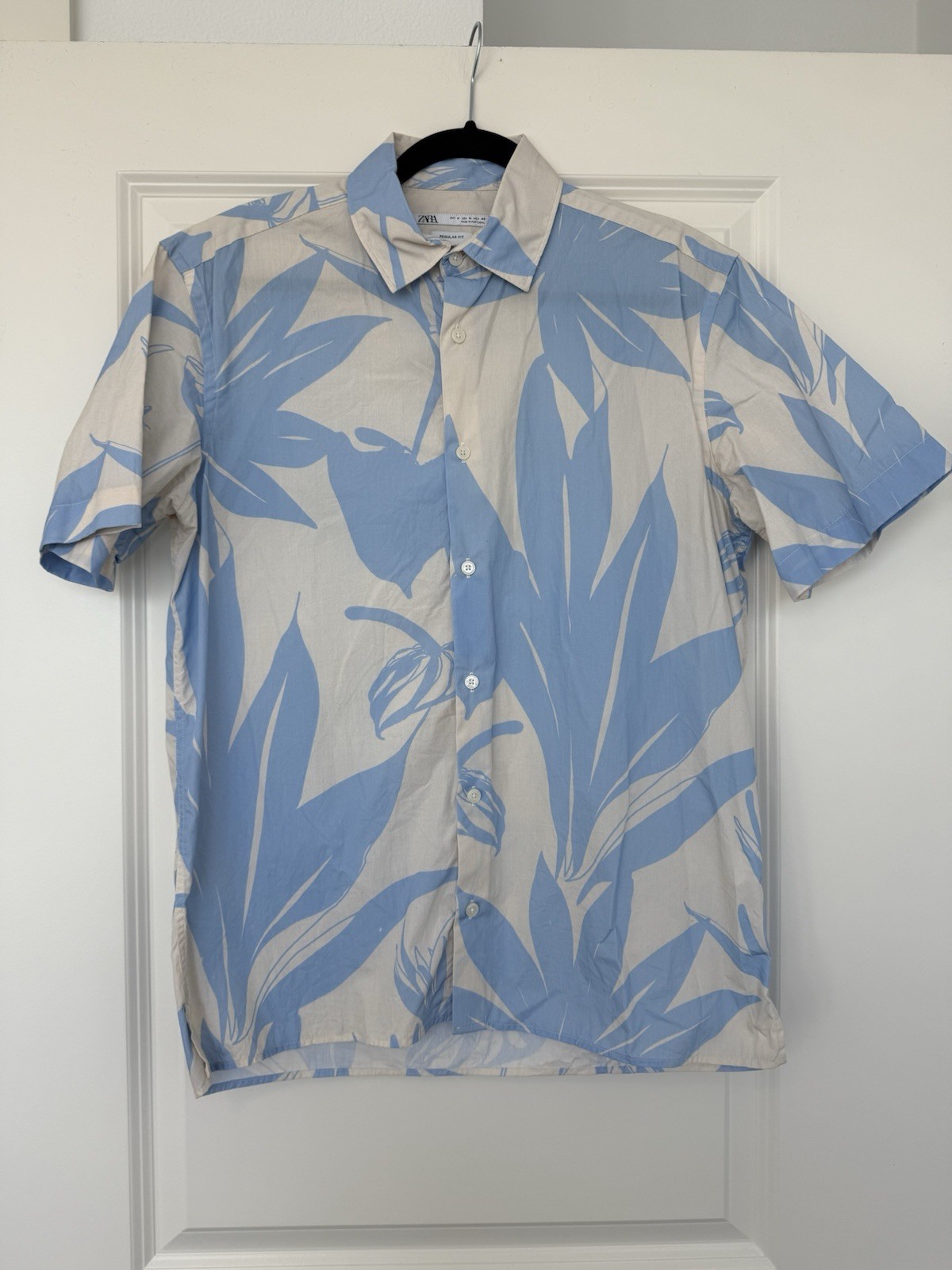 Men’s Medium Zara Floral Short Sleeve Button Down Shirt