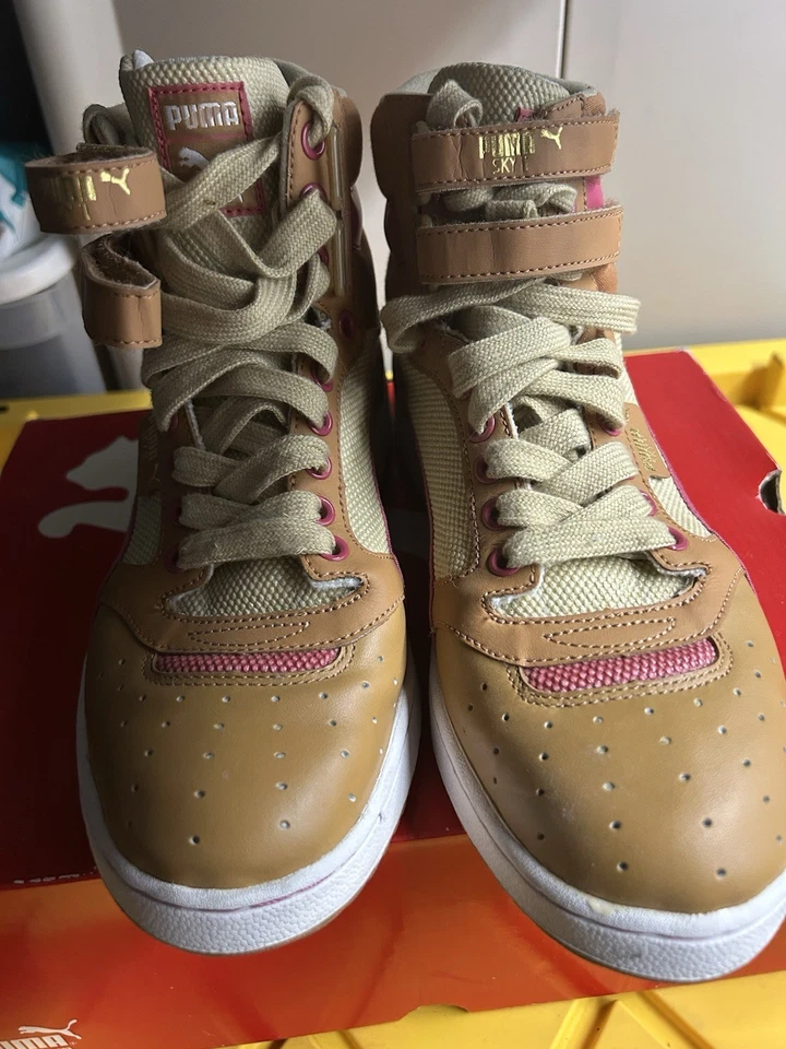 Puma Contact Sky High Top Shoe women’s size 9 - Image 3 of 4