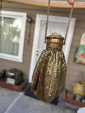 Vintage Whiting Davis Mesh Flapper s Beggar's Bag Expandable Gate Top - Used