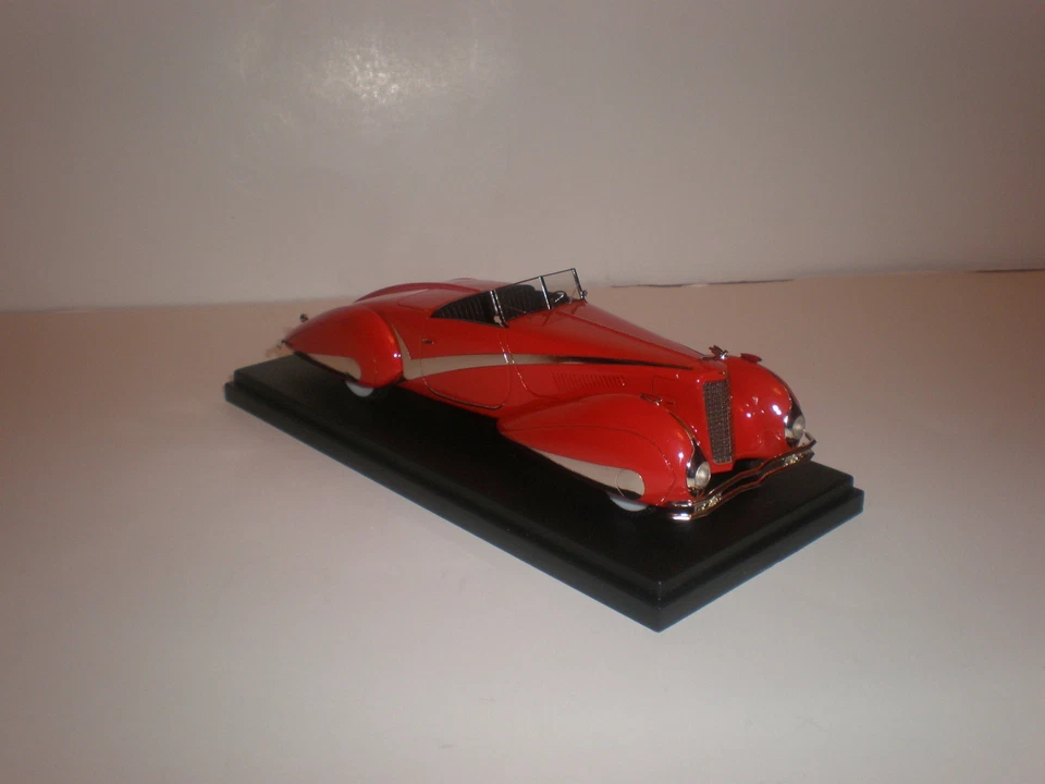 1/43 EMC 1937 Cadillac V-16 Hartmann's Roadster Top Down / red - Image 4 of 4
