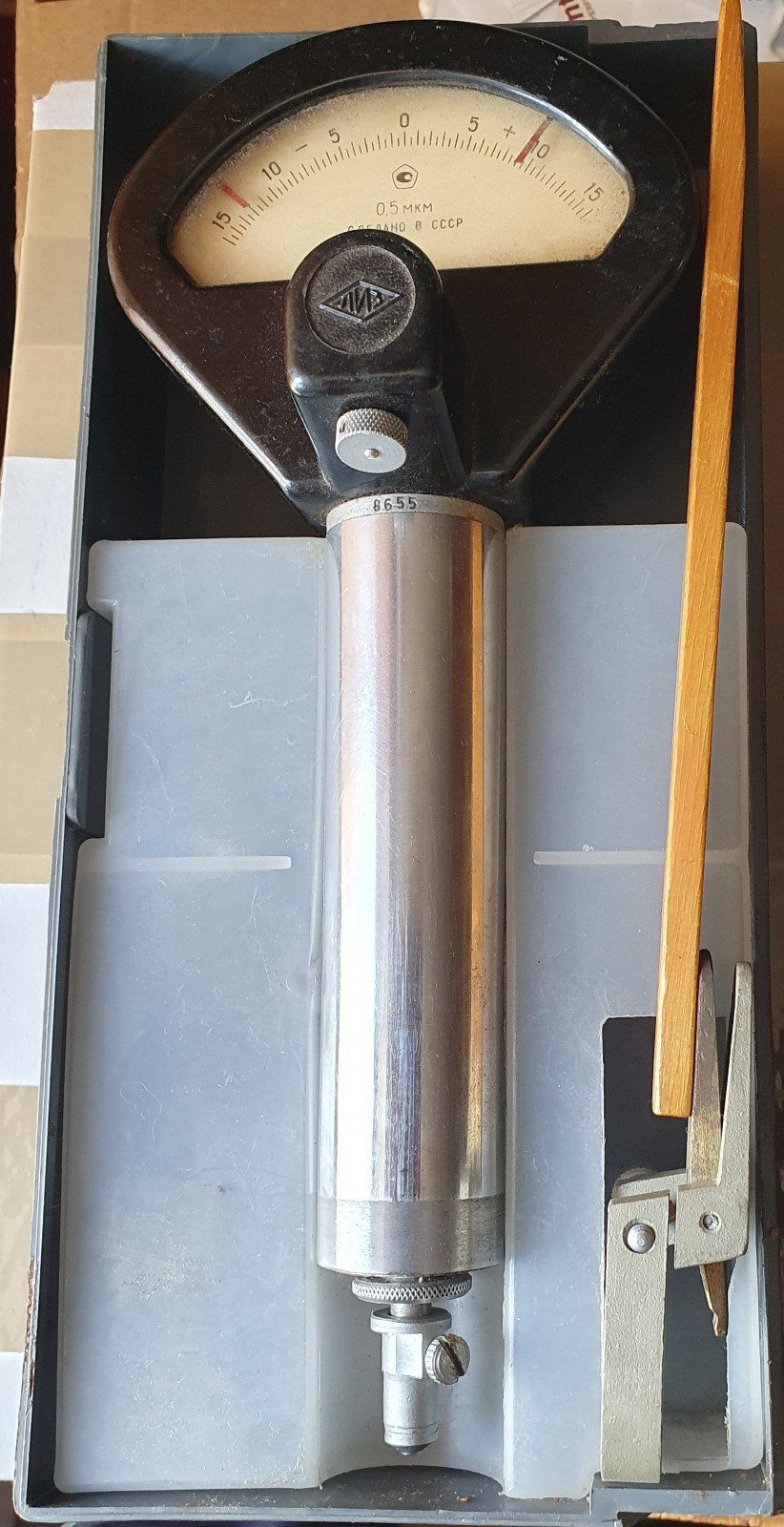Mikrokator Measuring head spring +/- 0.0015 mm 1 div. = 0.0005 mm.