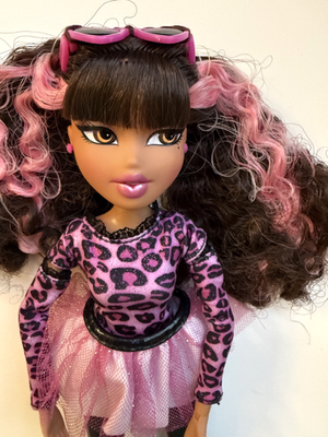 Vintage Bratz Doll Kool Catz Yasmin 2001 MGA Animal Print Outfit