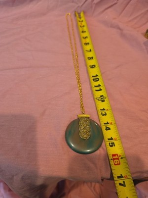 Vintage Khara Max Factor Creme Perfume Compact Faux Jade Pendant Necklace NWOB
