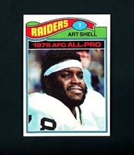 Art Shell 1977 Topps (HOF) Oakland Raiders #270 NM-MT+