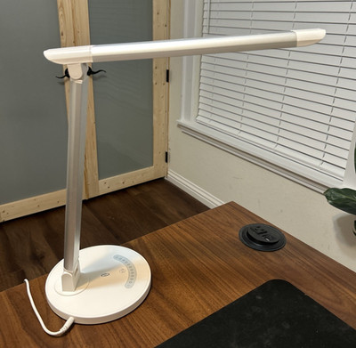 TaoTronics Apollo L1 LED Desk Lamp TT-DL13   7 Brightness Levels, 5 Modes, USB  