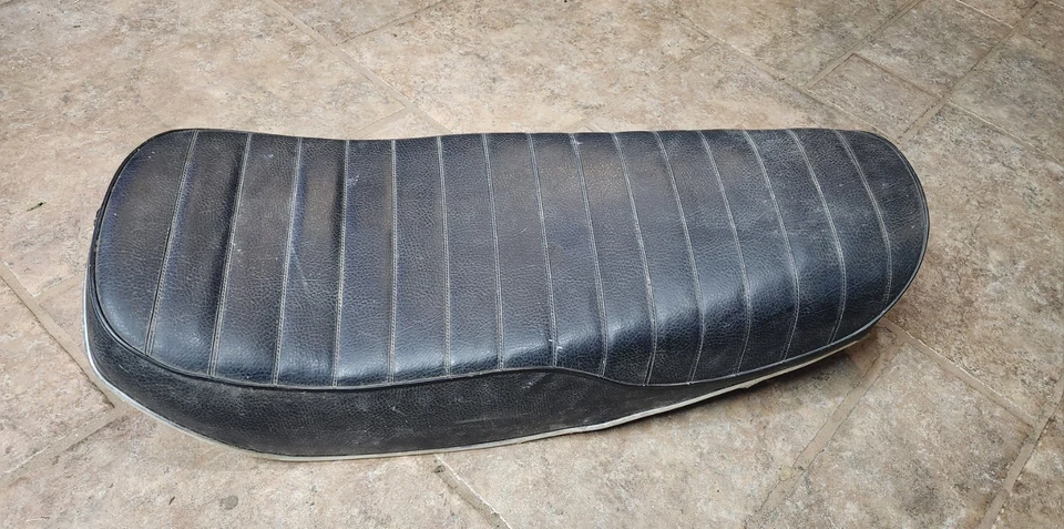 Kawasaki KZ750B KZ 750 1977 conjunto de doble asiento 53001-114 conductor pasajero Foto 2 de 4