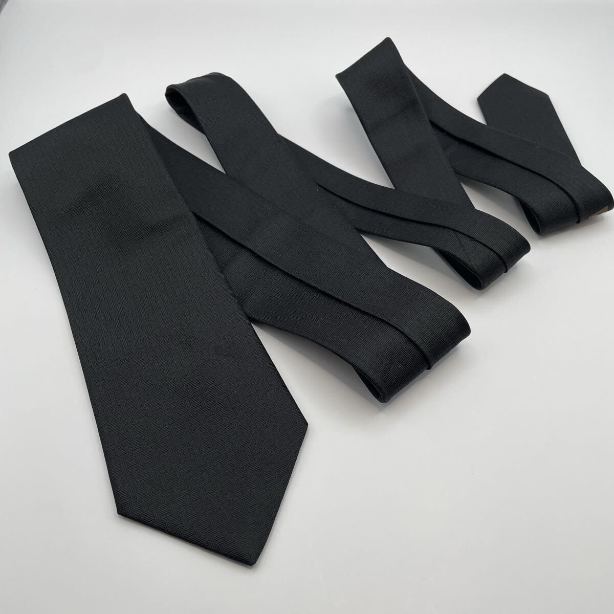 Good Condition HERMES  Tie H Pattern Solid Tie Hi… - image 3