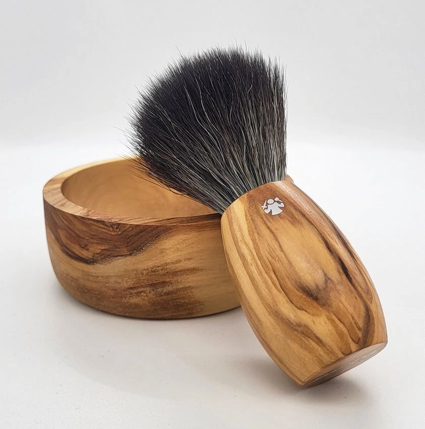 Cepillo de Afeitar Dovo Mango Madera de Olivo Natural Cerdas Sin Animales Foto 2 de 4