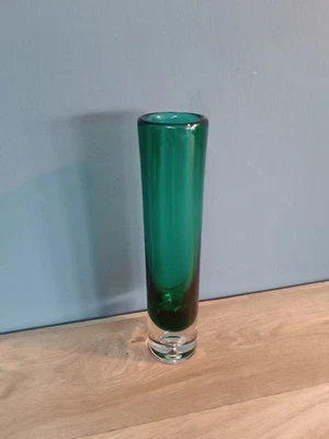 Grüne 70er Jahre Murano Vase  mit  Luftblase im Standfuß, Vintage - Bild 1 von 4