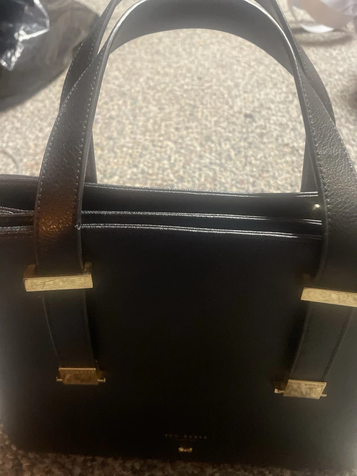 Ted Baker London Black Leather Tote Bag  Gold Hardware –Elegant & Timeless - Image 3 of 4