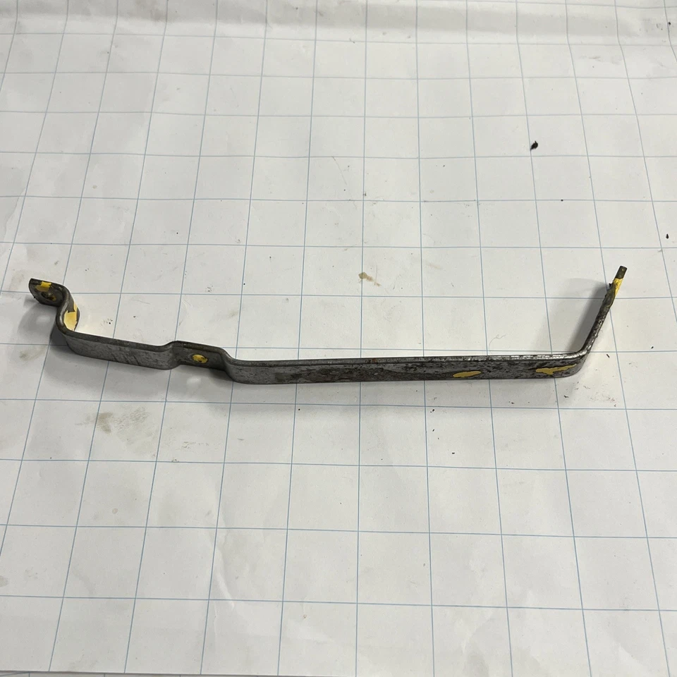 MCCULLOCH 7-10 LOWER HANDLE BRACE OEM Chainsaw - Image 4 of 4