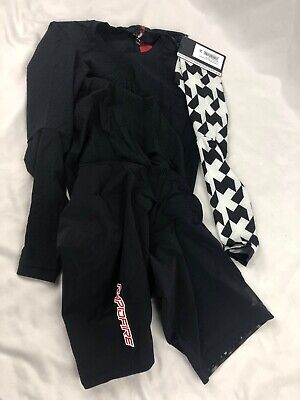 Assos Equipe RS Rapidfire LS Chronosuit S9 SIZE Medium Black Assos Equipe RS Rapidfire LS Chronosuit S9 SIZE Medium Black