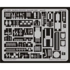 Eduard 35989 1/35 Armor- SdKfz 251/22 Ausf D UHU for AFV