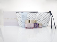 Estee Lauder Resilience Lift Face & Neck Cream 50ml Gift Set For Her Damaged Box Estee Lauder Resilience Lift Face & Neck Cream 50ml Gift Set For Her Damaged Box