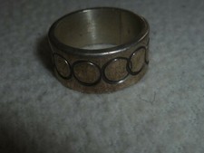 STERLING SILVER CIRCLE DESIGN 925 RING SIZE 7 BAND GEOMETRIC PATTERN