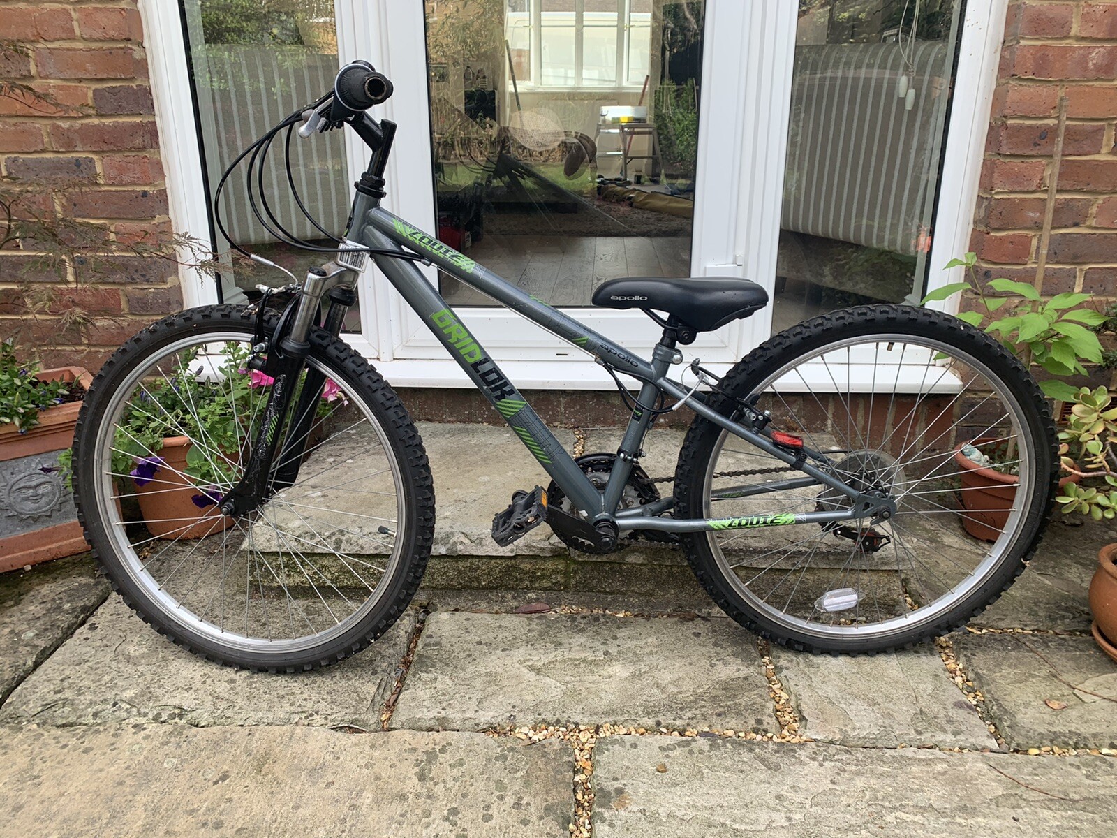 apollo gridlock bike