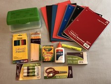 Lot de fournitures de rentrée scolaire primaire K-8 ans avec boite trousse à crayons
