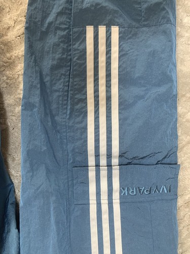 Pantaloni da pista IVY Park x Adidas nylon taglia XS unisex (H33308) nuovi con etichette - Foto 9 di 9