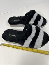 Koolaburra by Ugg indoor outdoor slippers Size 6  See Measurements