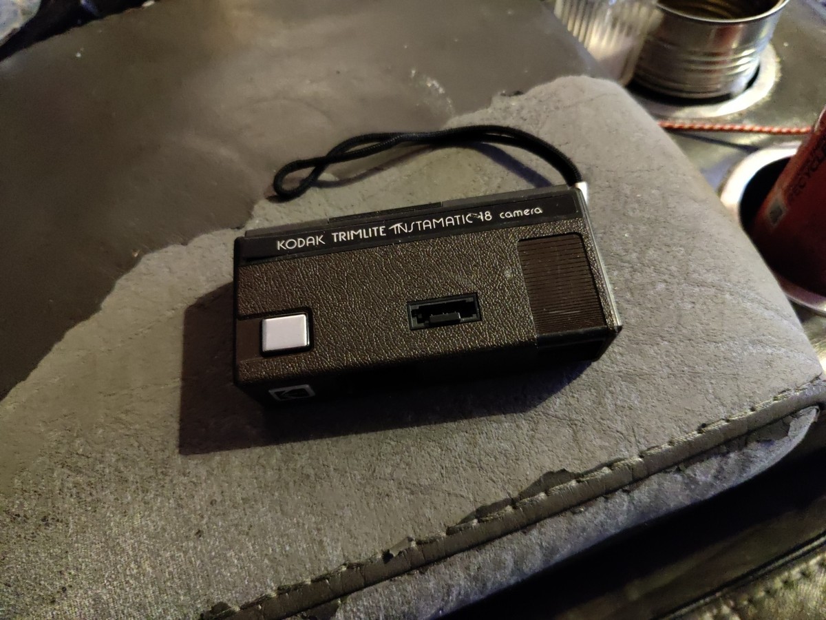 Vintage Kodak Trimlite Instamatic 18 Camera With Strap Very Vintage Kodak Trimlite Instamatic 18 Camera With Strap Very