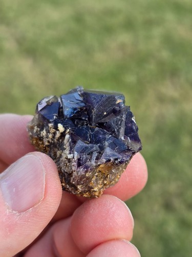 Natural Fluorite Crystal 34g Healing Stone Focus Clarity Protection A84 - Picture 8 of 10