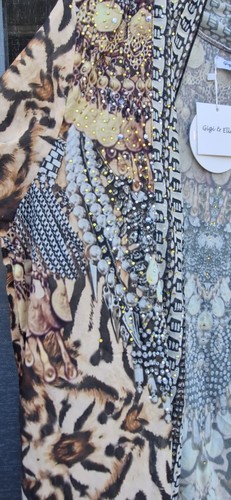 GIGI & ELLA SIZE S CRYSTAL EMBELLISHED POLYESTER KIMONO CAPE RRP $130 BNWT - Picture 10 of 16