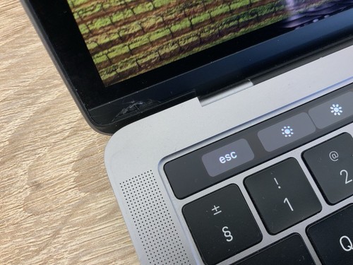 MacBook Pro 13″ A1989 2019 2.4GHz i5 8GB 250GB macOS Sequoia Retina Display - Afbeelding 3 van 7
