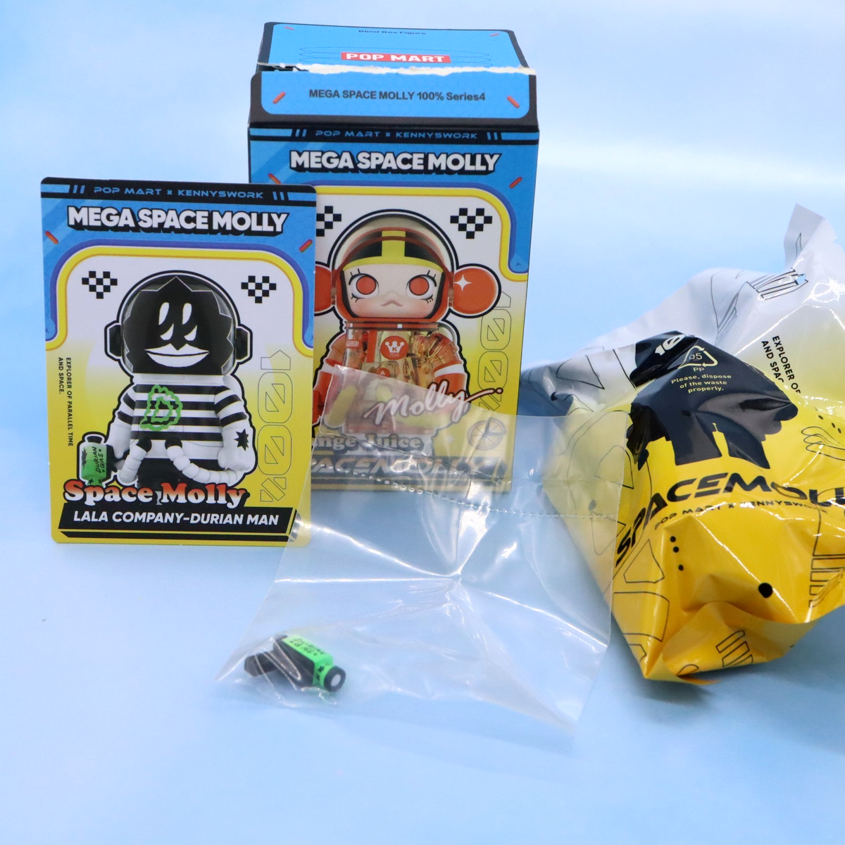最終値下げDURIAN MAN 400%&100%　メガスペースモーリー Mega Space Molly Lala Company DURIAN MAN 100% Series 4 Pop Mart
