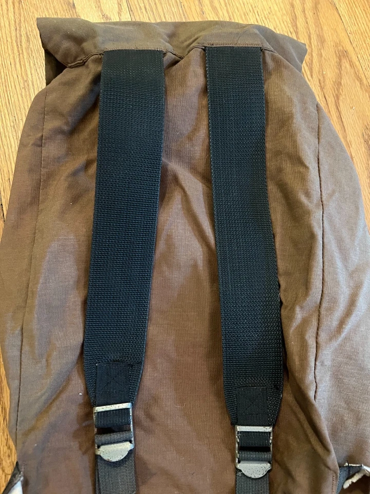 Mochila de montanhismo vintage anos 70 classe 5 marrom aba mochila RARA EUA - Imagem 4 de 4