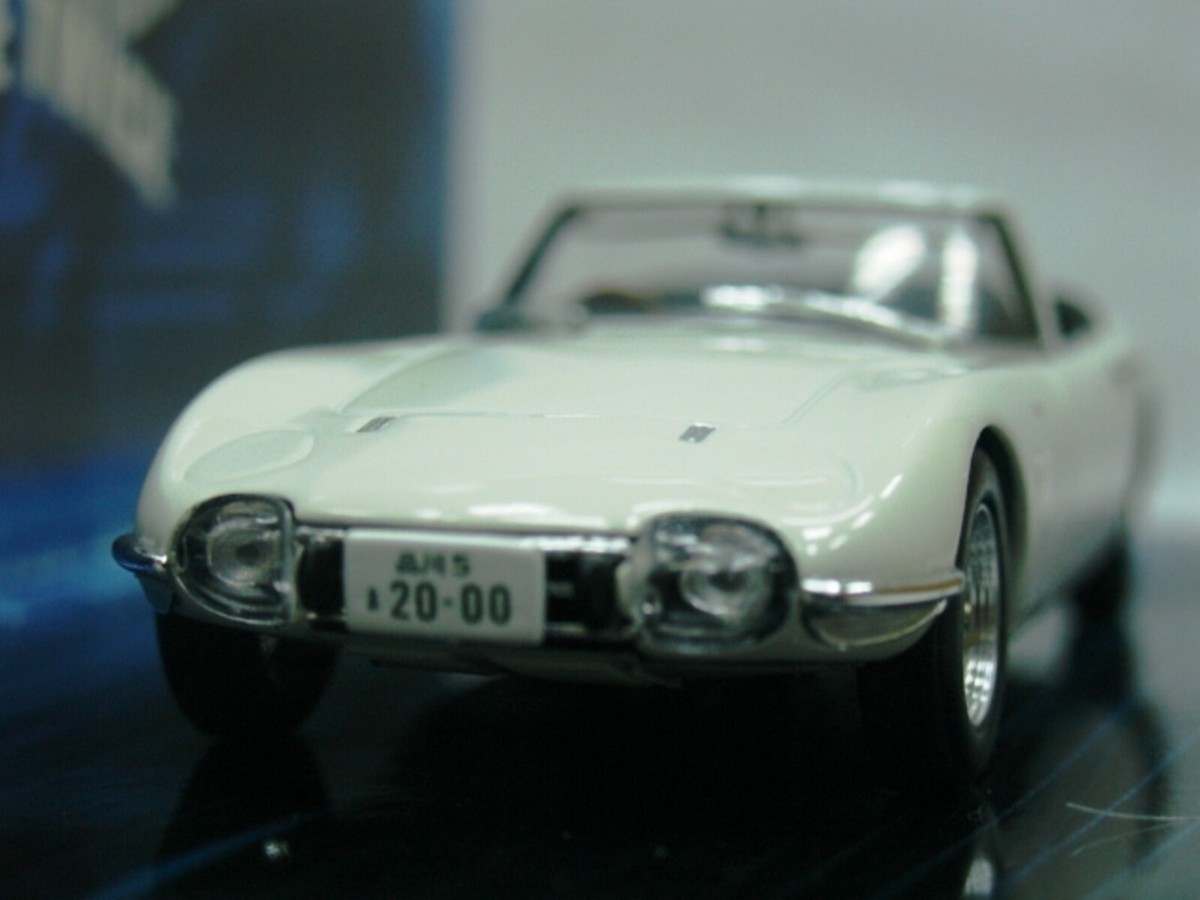 WOW EXTREMELY RARE Toyota 2000 GT 1967 Bond 007 Only Live Twice 1