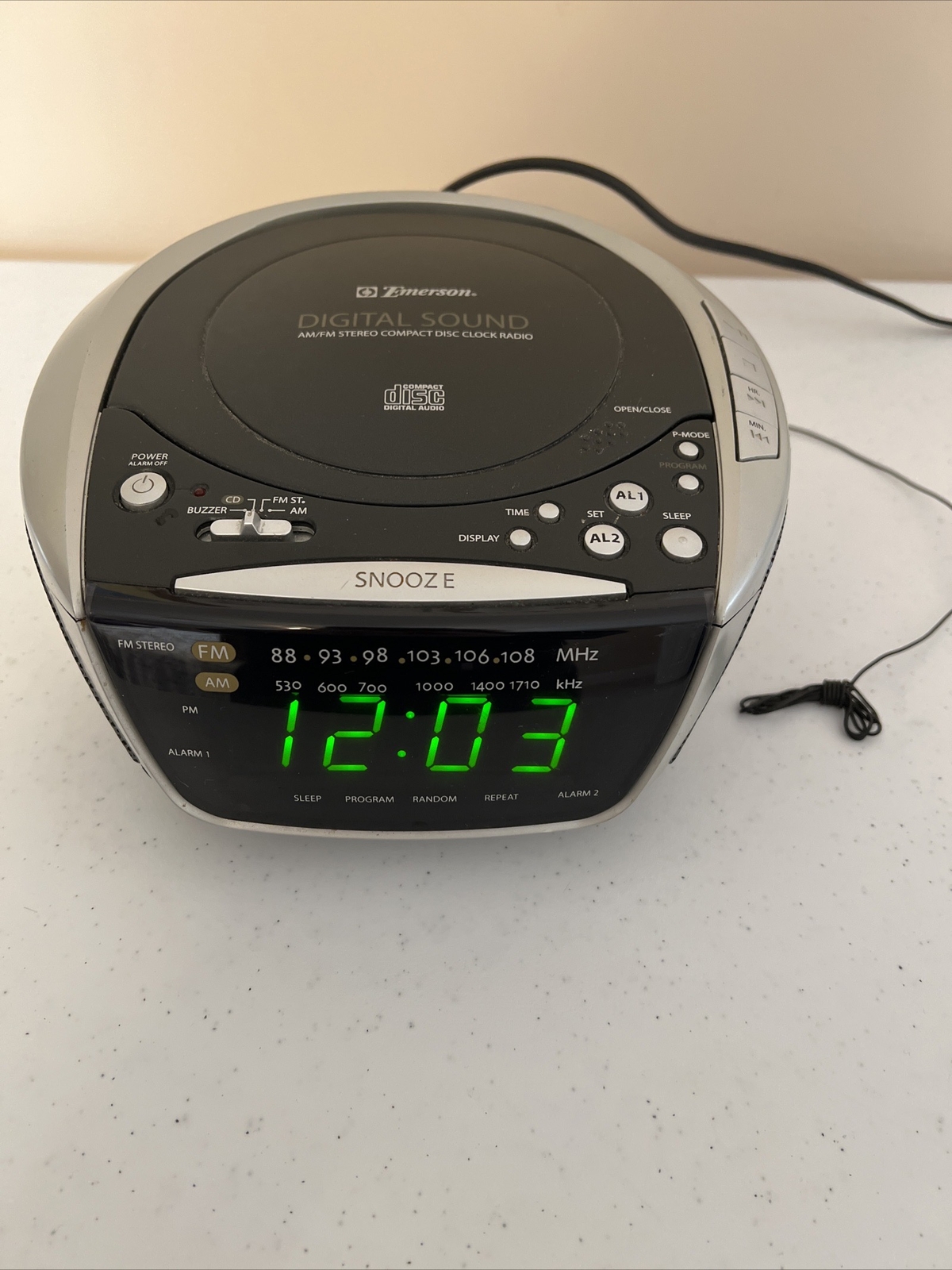 Emerson Digital Sound AM/FM Stereo Compact Disc Clock Radio CDK9906 eBay