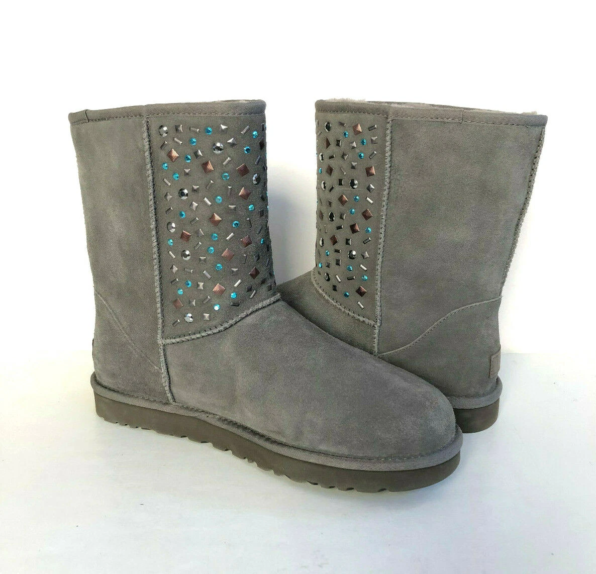 UGG CLASSIC SHORT STUD II GREY GRAY CRYSTAL METAL STUDS BOOT US 8 EU 39 UK 6