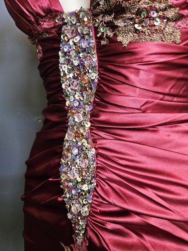 💥SPLENDIDO ABITO DA COCKTAIL MANDALAY da sera impreziosito MAXI BORDEAUX 6 - Foto 15 di 19