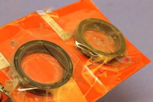 Suzuki Fork Oil Seals Tucker Rocky 1989-90 GSXR 1100 PART# 42-9022 - Picture 6 of 6